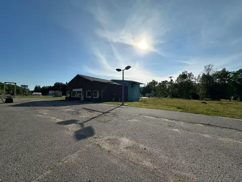 Exterior - 100 Main Ave, Bigfork, MN 56628 photo 4 of 5