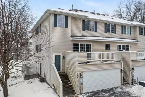 356 Gironde Ct, Woodbury, MN 55125