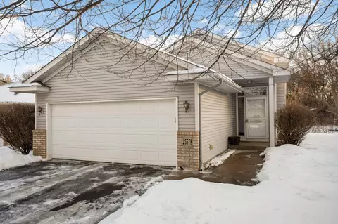 25578 Forest Blvd, Wyoming, MN 55092