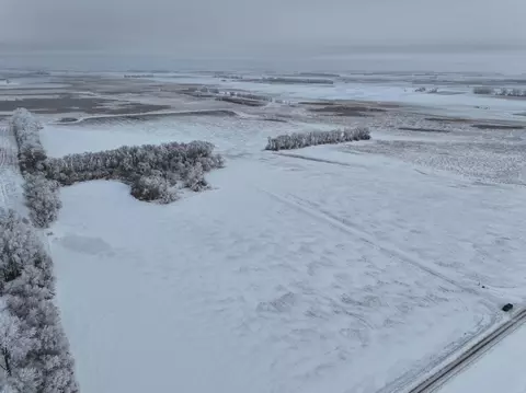 1 St Se 1st St SE, Cooperstown, ND 58425