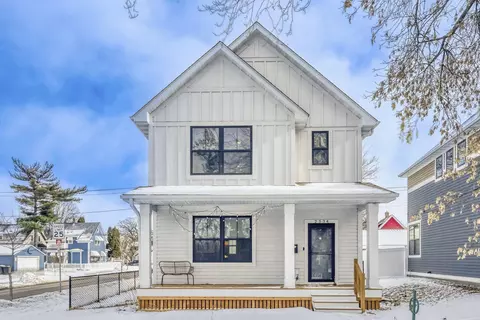 2534 James Ave N, Minneapolis, MN 55411