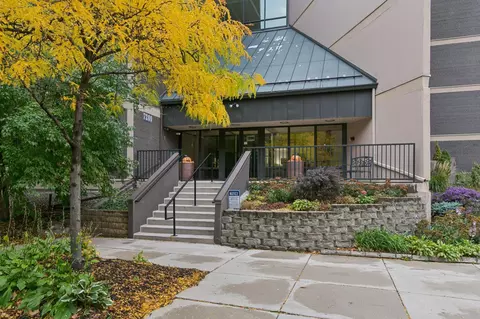 7200 York Ave S #503, Edina, MN 55435