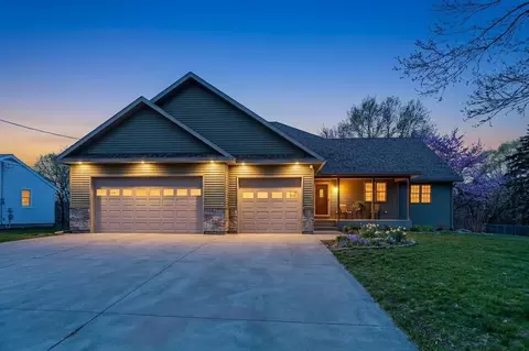 209 Sunrise Dr, Medford, MN 55049