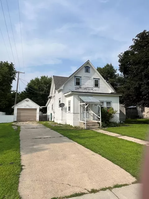 130 Linden St, Dawson, MN 56232