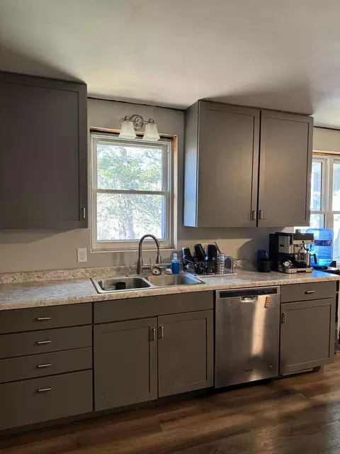 Kitchen - 1508 Ridgeview Dr, Montevideo, MN 56265 photo 3 of 4