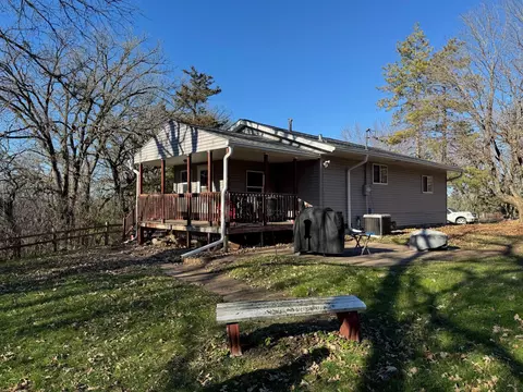Exterior - 1508 Ridgeview Dr, Montevideo, MN 56265 photo 5 of 7