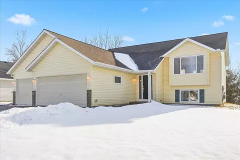 821 River Ter, Prescott, WI 54021