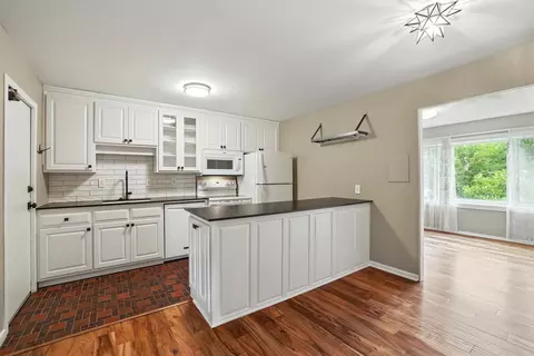 6450 York Ave S #518, Edina, MN 55435