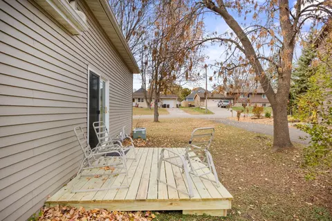 Exterior - 406 3rd Ave NW, Buffalo, MN 55313 photo 2 of 4