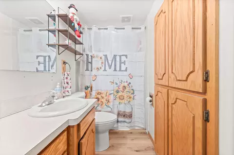 Bath - 406 3rd Ave NW, Buffalo, MN 55313 photo 1 of 1