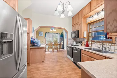 Entry Way - 406 3rd Ave NW, Buffalo, MN 55313 photo 1 of 1