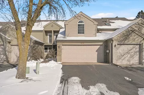 1676 Rose Hill Cir #1676, Saint Paul, MN 55108