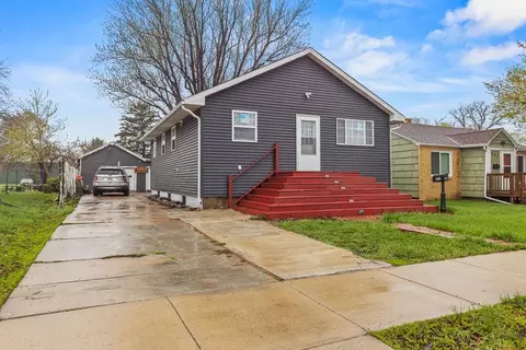 905 W Main St, Marshall, MN 56258