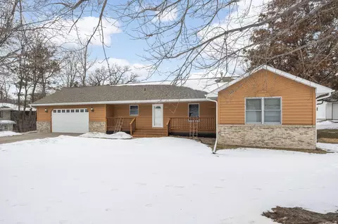 6750 40th St N, Oakdale, MN 55128