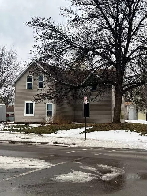 310 6th St, Dawson, MN 56232