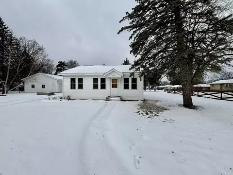 2305 Division St N, North Saint Paul, MN 55109