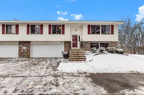 4226 Bridgewood Ter, Vadnais Heights, MN 55127