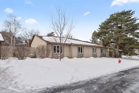 4677 Stavern Pt, Eagan, MN 55122