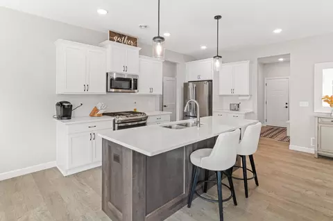 347 Riverview Cir, Hanover, MN 55341 photo 9
