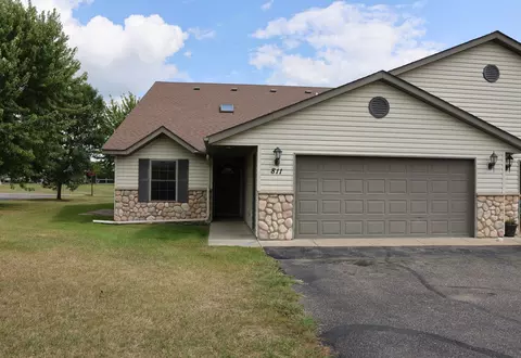 811 Stonehaven Path, Milaca, MN 56353