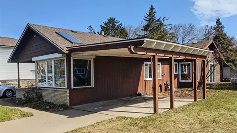 Exterior - 3712 Minnesota Ave, Duluth, MN 55802 photo 3 of 4