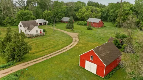 70170 325th St, Grand Meadow, MN 55936