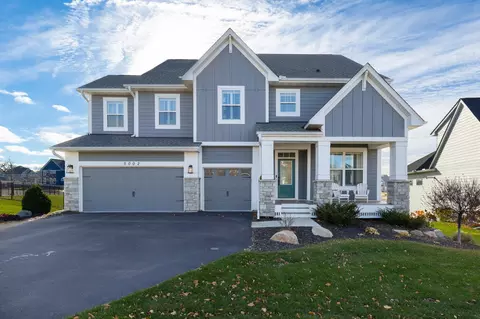 5002 Boulder Ln, Chaska, MN 55318