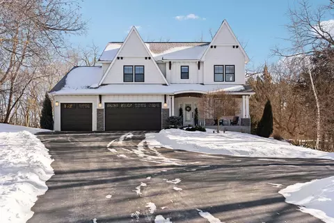 5213 Woodhill Rd, Minnetonka, MN 55345