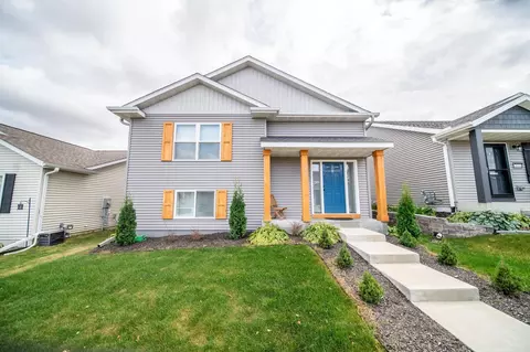 6076 Sandstone St NW, Rochester, MN 55901