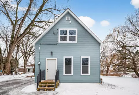 1216 County Road C E, Maplewood, MN 55109