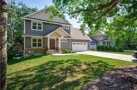 12601 Ridgemount Ave W, Minnetonka, MN 55305