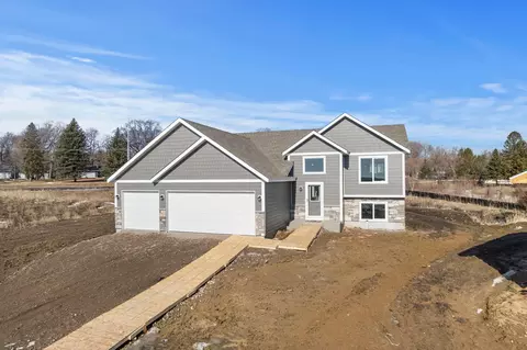 605 Sienna Dr, Watertown, MN 55388