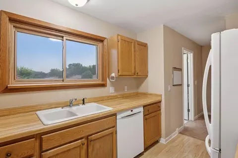 Kitchen - 1603 Raindrop Dr, Eagan, MN 55121 photo 3 of 3
