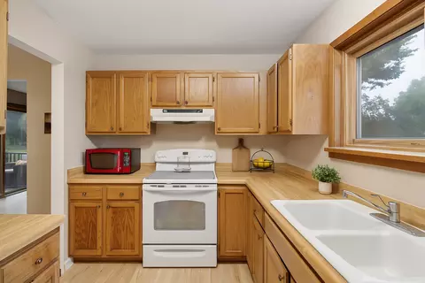 Kitchen - 1603 Raindrop Dr, Eagan, MN 55121 photo 1 of 3