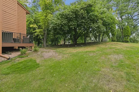 Exterior - 1603 Raindrop Dr, Eagan, MN 55121 photo 3 of 8