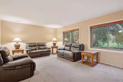 Living - 1603 Raindrop Dr, Eagan, MN 55121 photo 2 of 5