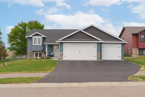 463 Prairie Rd, New Richmond, WI 54017