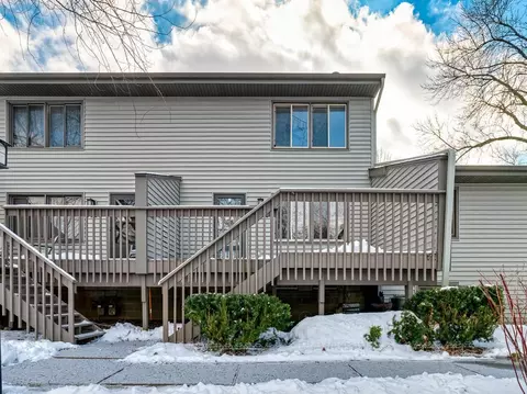 1470 Arden View Dr, Arden Hills, MN 55112