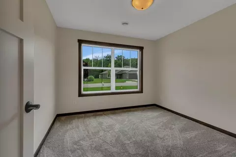 Bedroom - 5815 Rivers Edge Dr, Saint Cloud, MN 56303 photo 3 of 4