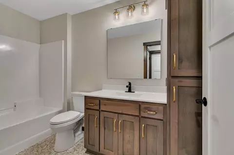Bath - 5815 Rivers Edge Dr, Saint Cloud, MN 56303 photo 1 of 3