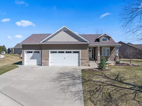 2365 Jasper Pl NE, Rochester, MN 55906