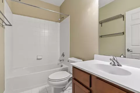 Bath - 4834 Steeplechase Cir, Eagan, MN 55122 photo 5 of 5