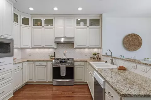 Kitchen - 4834 Steeplechase Cir, Eagan, MN 55122 photo 2 of 5