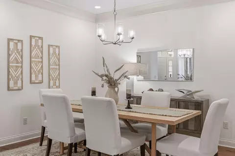 Dining - 4834 Steeplechase Cir, Eagan, MN 55122 photo 4 of 7