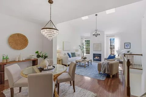 Dining - 4834 Steeplechase Cir, Eagan, MN 55122 photo 5 of 7