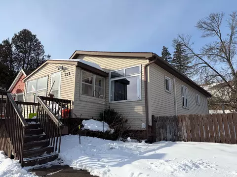 709 E 13th St, Duluth, MN 55805