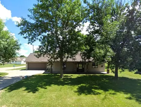 466 Church St N, Eden Valley, MN 55329