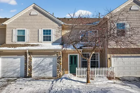1887 Wildflower Ct, Shoreview, MN 55126