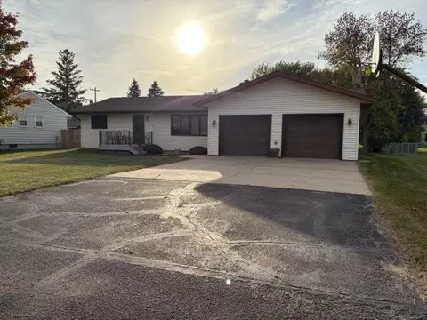 1318 Loring Ave, Detroit Lakes, MN 56501