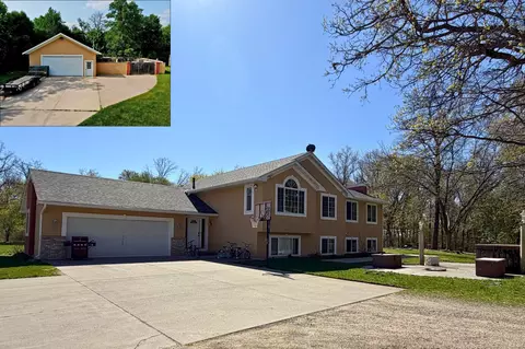 8245 W Beatrice Dr, Clear Lake, MN 55319